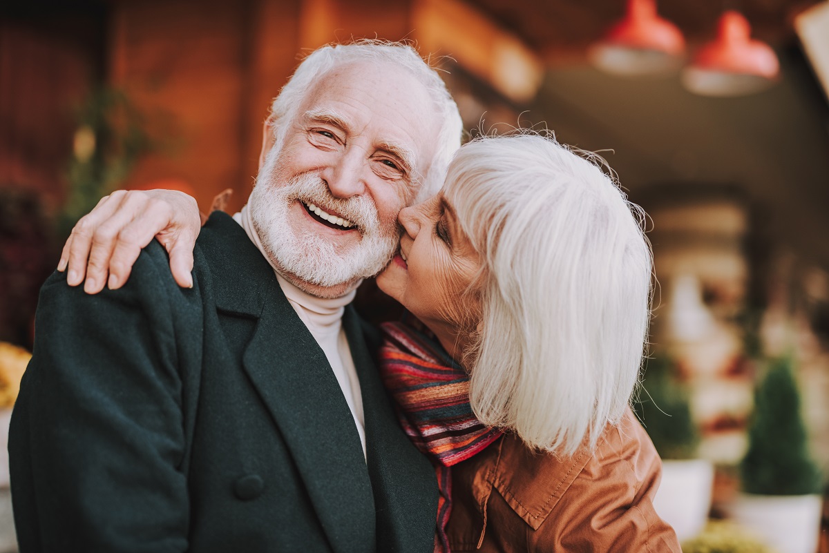 How to Communicate with Loved Ones With Alzheimer’s – A Better Way To Age
